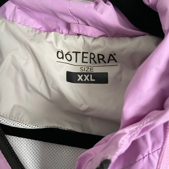 Doterra Running / Rain Jacket - Picture 3 of 4